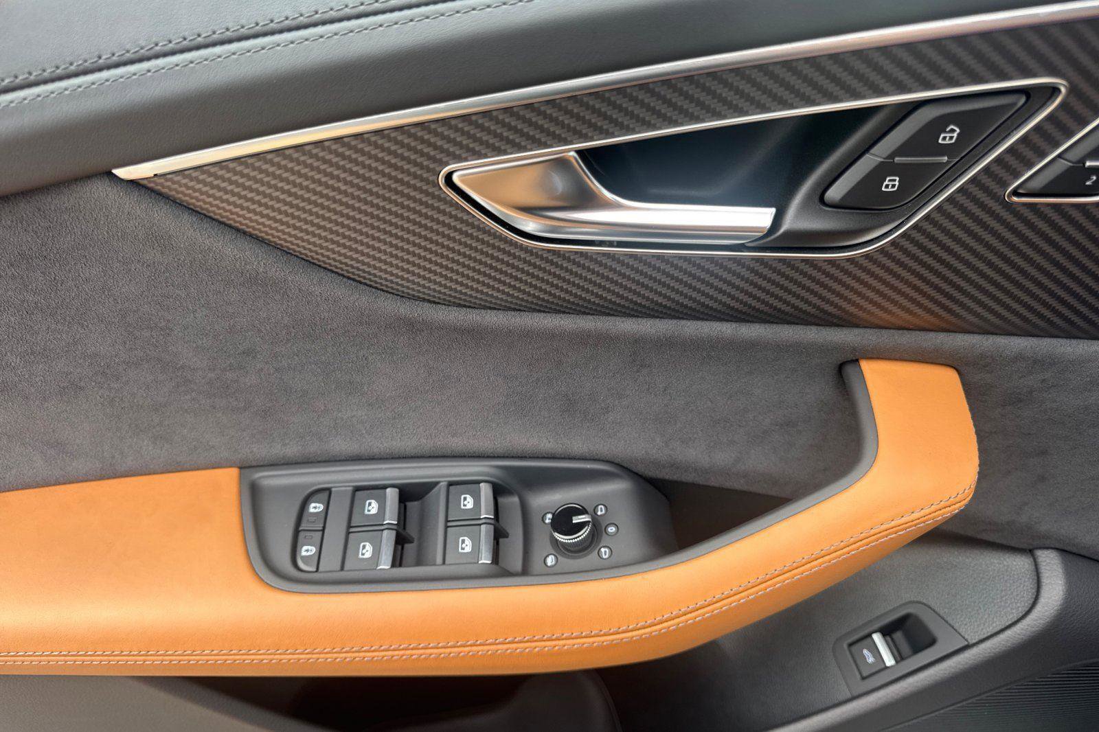 Used 2023 Audi RS Q8 w/ Black Optic Package image 10