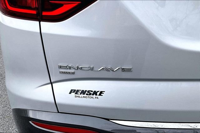 Used 2020 Buick Enclave Premium w/ Sun and Sites Package image 34