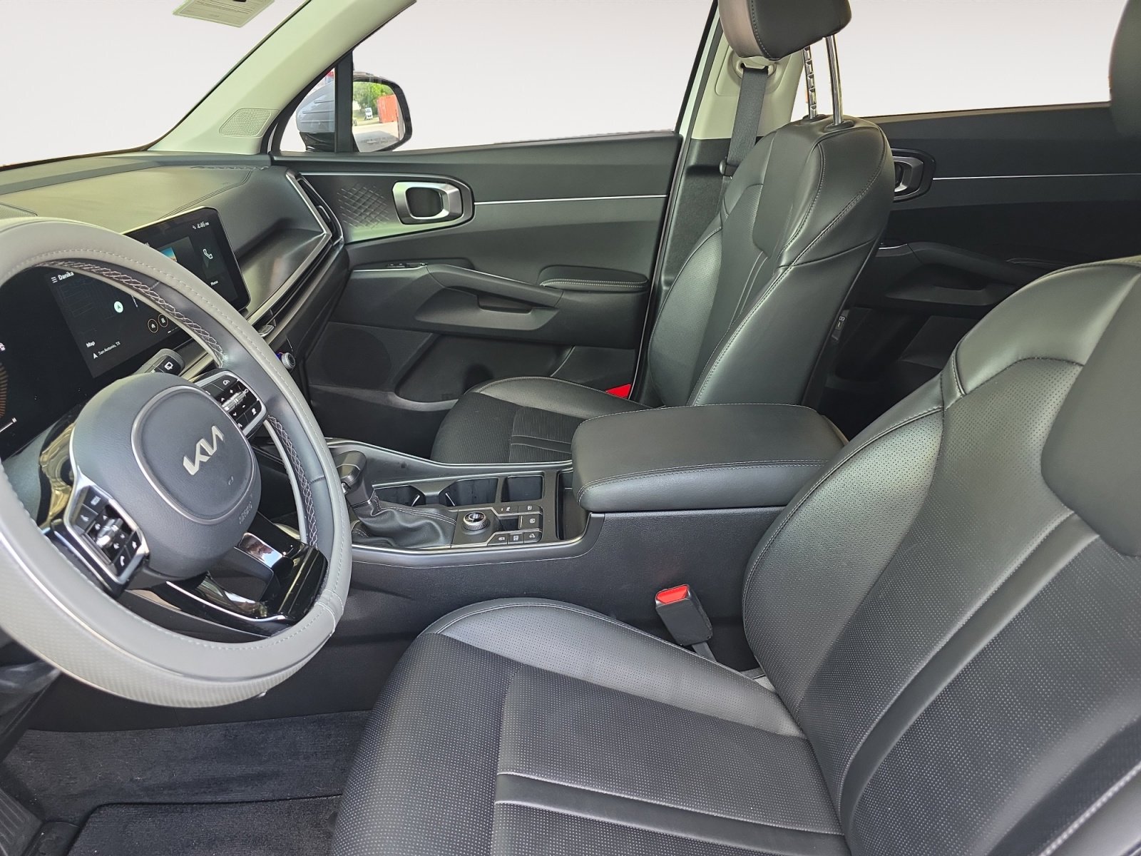 Certified 2024 Kia Sorento S w/ Panoramic Sunroof Package image 21