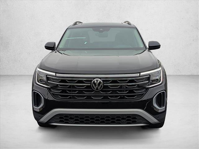 New 2026 Volkswagen Atlas Peak Edition AWD/4WD image 2