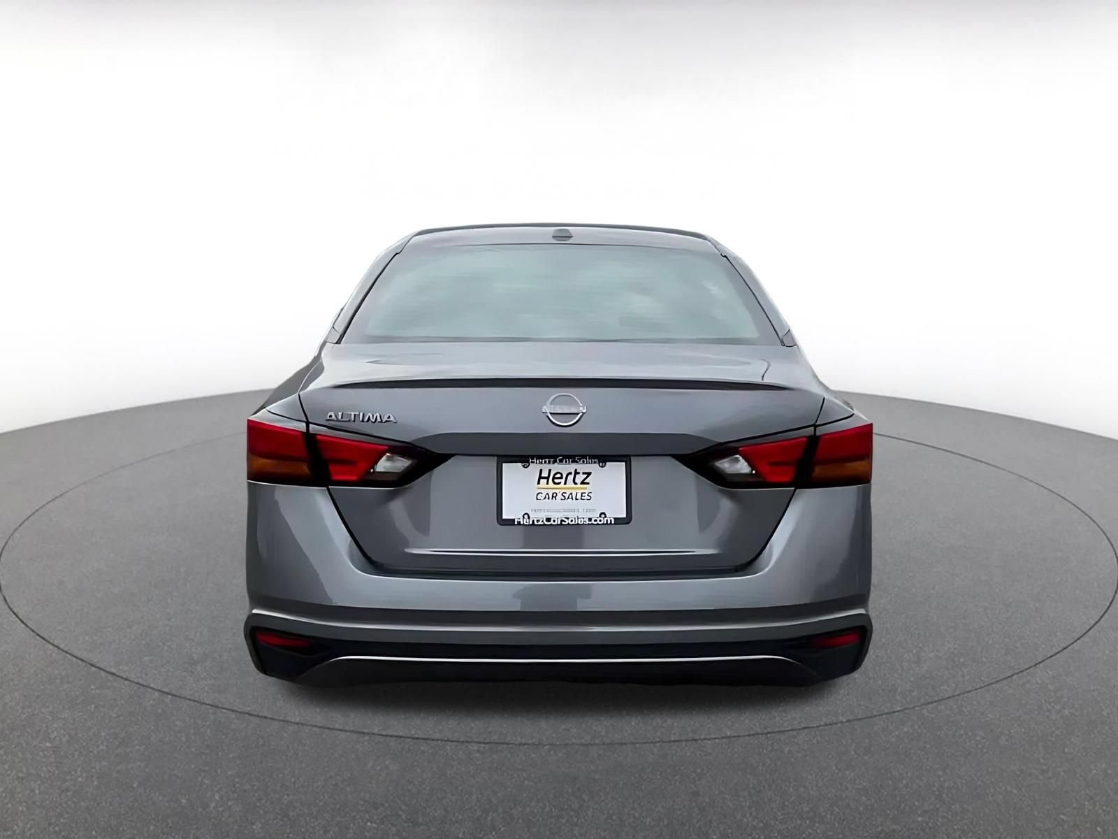 Used 2025 Nissan Altima 2.5 SV FWD image 12