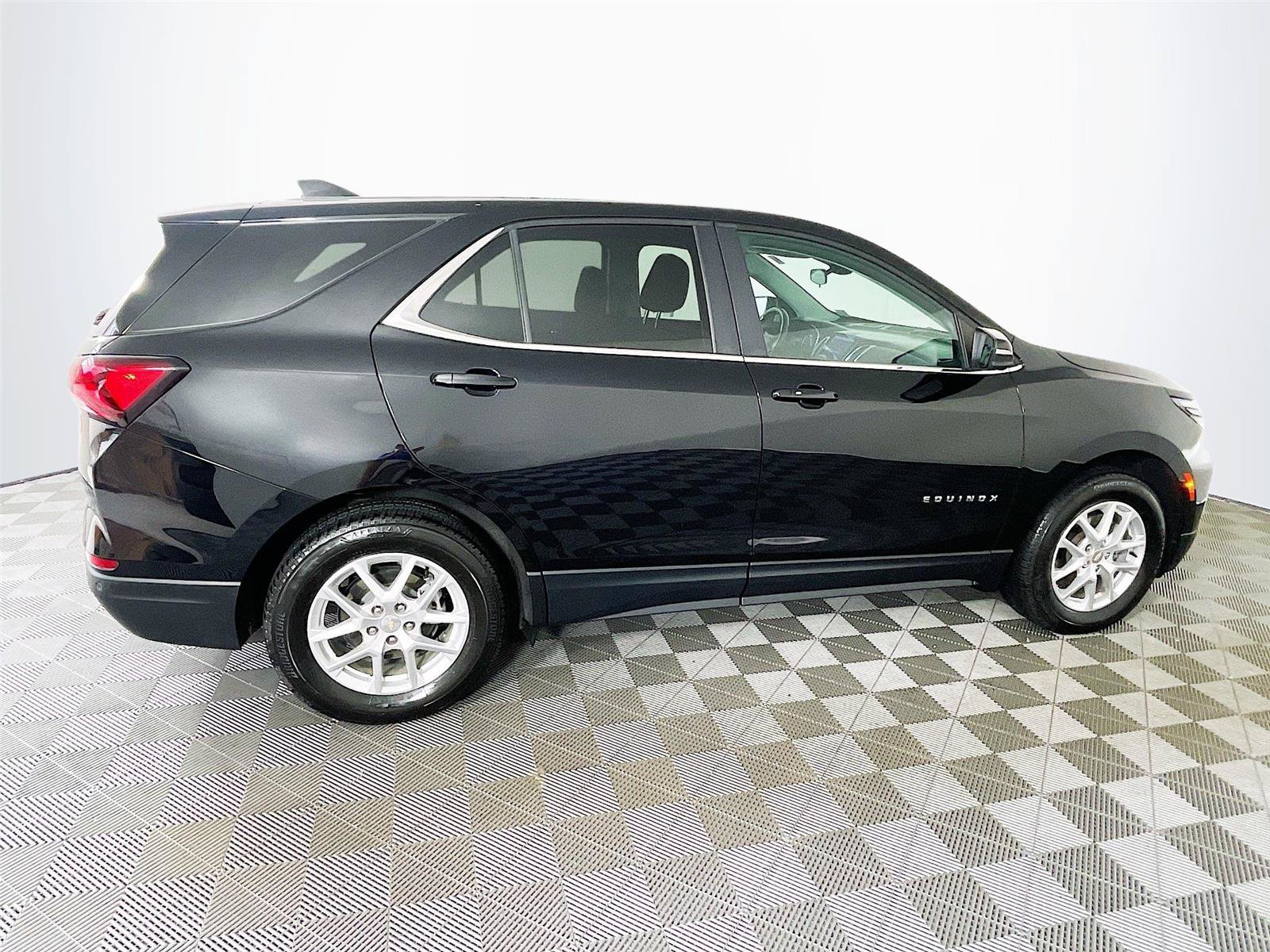 Used 2022 Chevrolet Equinox LT AWD/4WD image 10