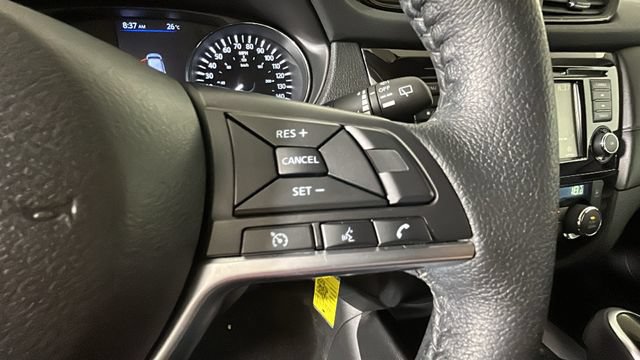 Used 2020 Nissan Rogue S FWD image 16