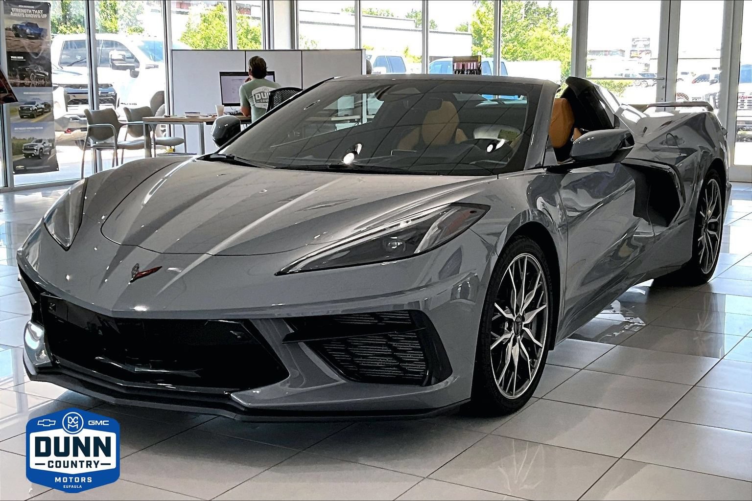 Used 2024 Chevrolet Corvette Stingray Preferred Conv w/ Z51 Performance Package RWD image 1