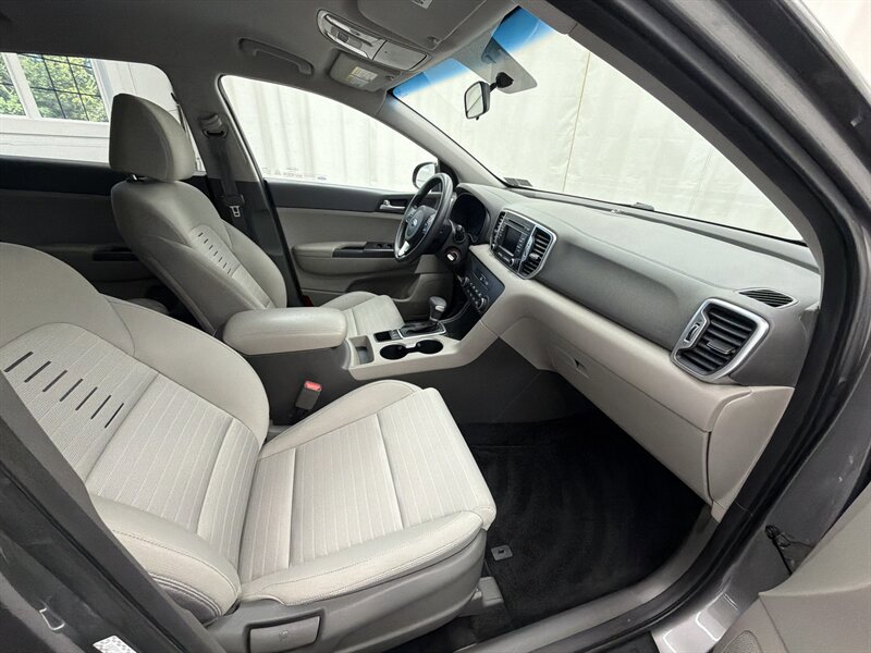 Used 2018 Kia Sportage LX AWD/4WD image 12