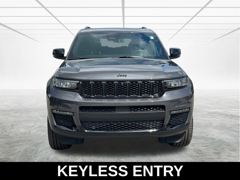 Used 2025 Jeep Grand Cherokee L Limited w/ Luxury Tech Group II image 9