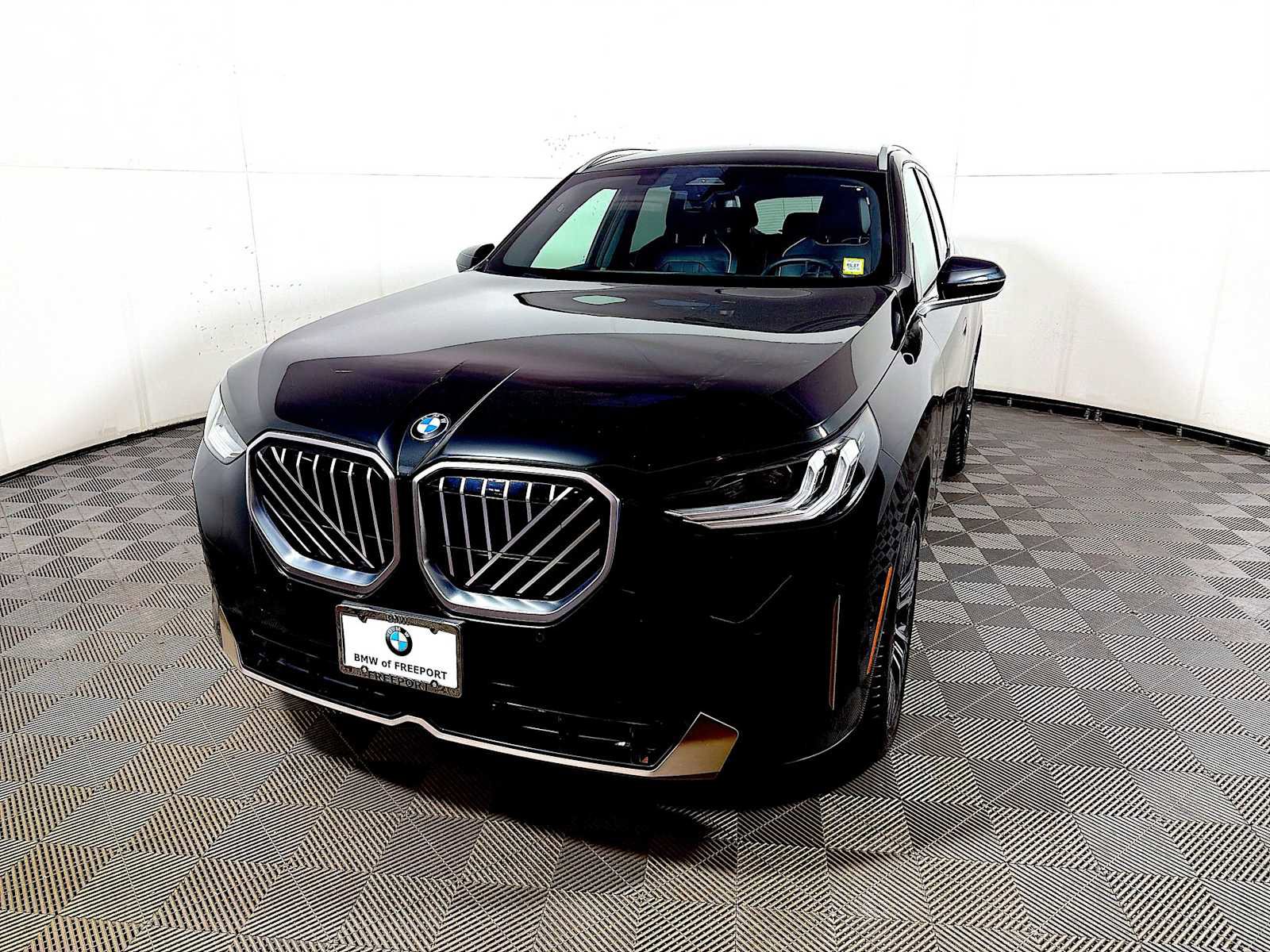 Used 2025 BMW X3 xDrive30 w/ Convenience Package AWD/4WD image 3