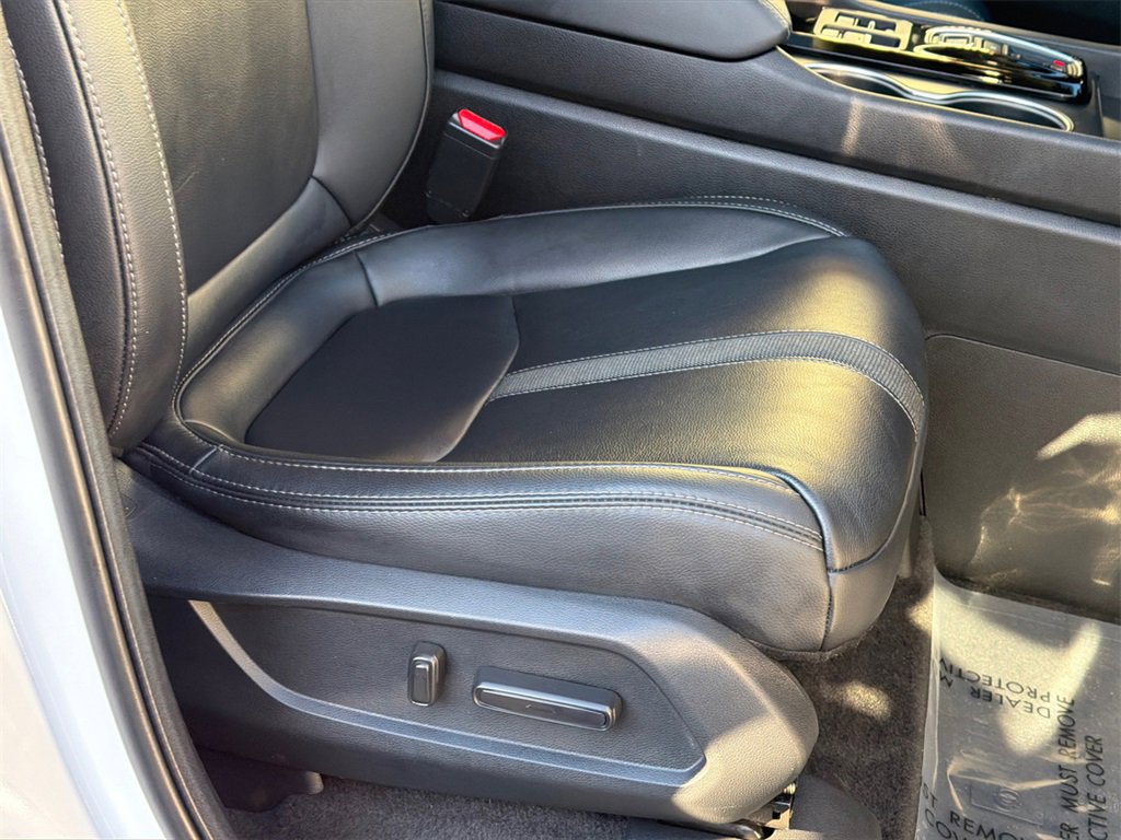 Used 2024 Honda Pilot Touring image 8