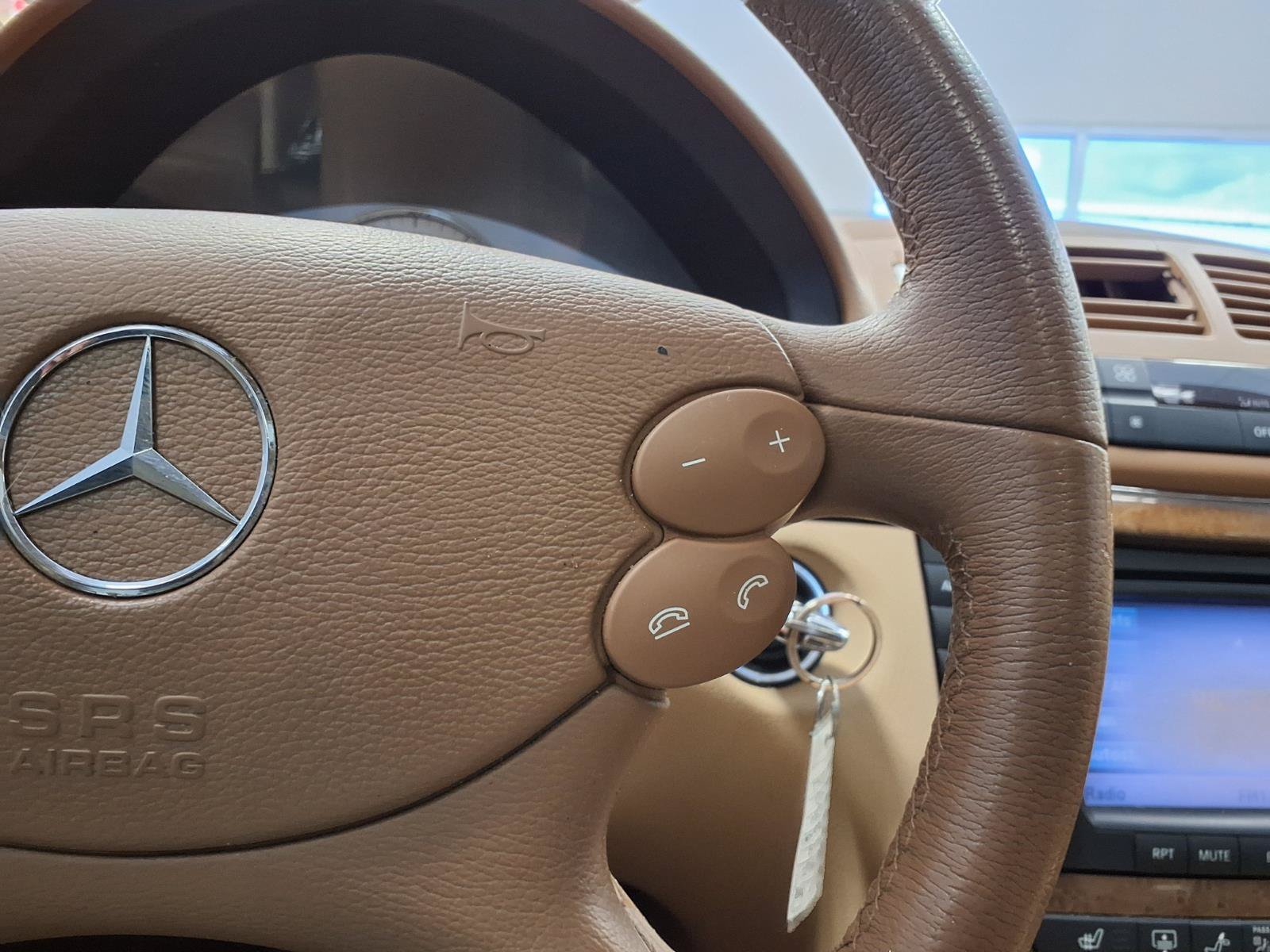 Used 2008 Mercedes-Benz E 350 Sedan image 24