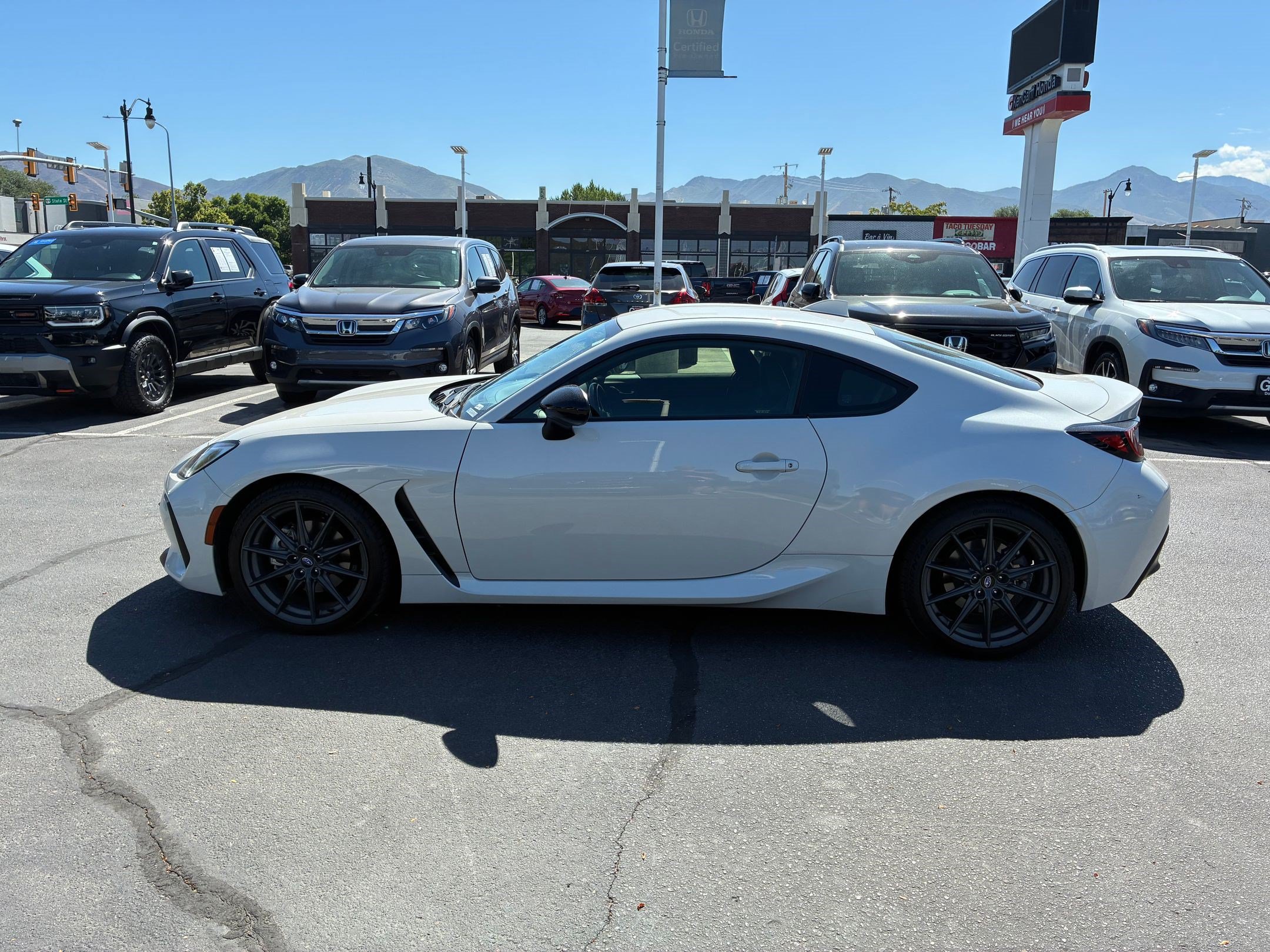 Used 2022 Subaru BRZ Limited RWD image 9