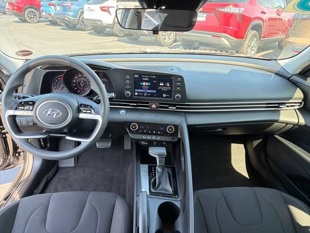Used 2023 Hyundai Elantra SEL FWD image 14