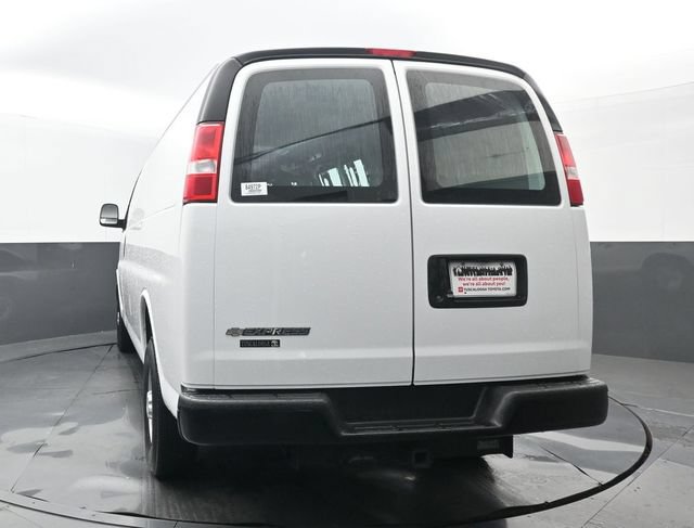 Used 2023 Chevrolet Express 2500 Extended RWD image 33