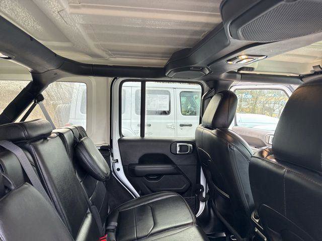 Used 2023 Jeep Wrangler Sahara w/ Cold Weather Group image 33