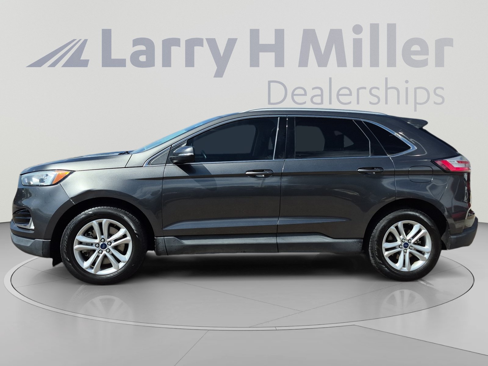 Used 2019 Ford Edge SEL w/ Equipment Group 201A AWD/4WD image 2