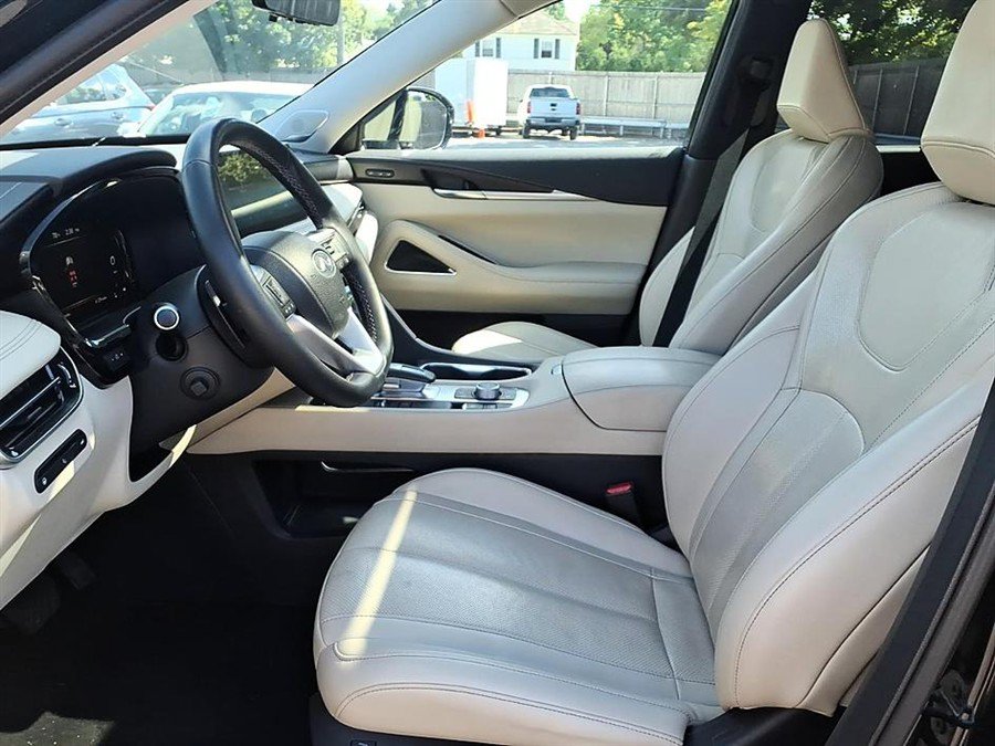 Used 2023 INFINITI QX60 Sensory w/ Vision Package AWD/4WD image 18