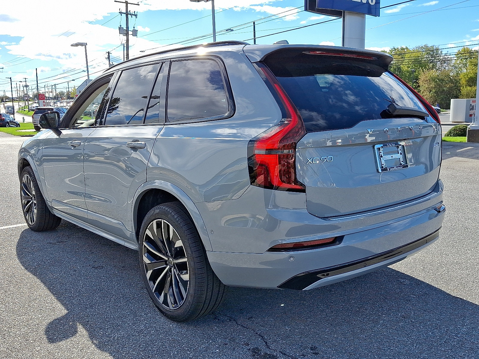 New 2026 Volvo XC90 B6 Ultra image 3