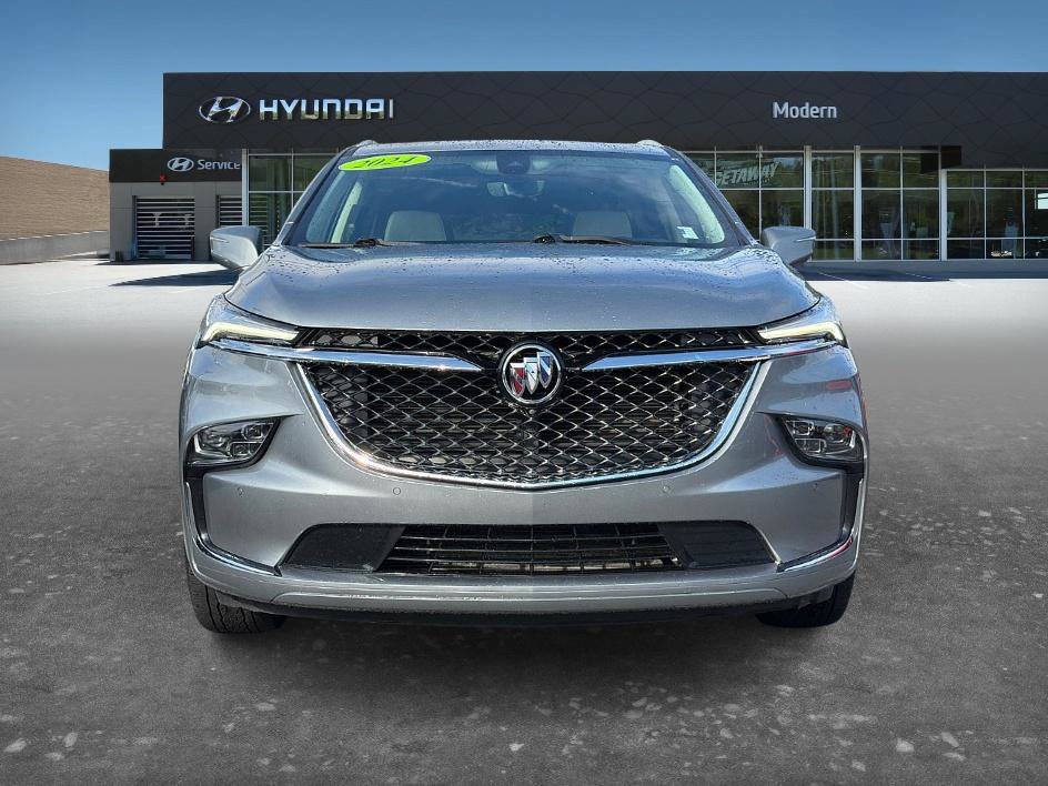 Used 2024 Buick Enclave Avenir w/ Avenir Technology Package FWD image 2