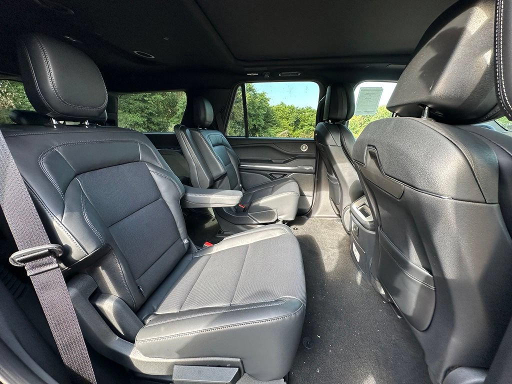 New 2027 Lincoln Navigator Reserve w/ Jet Appearance Package AWD/4WD image 24