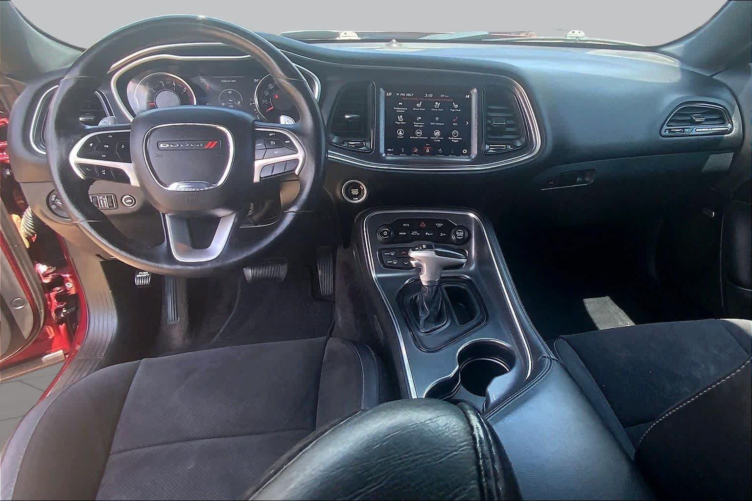 Used 2018 Dodge Challenger R/T Scat Pack w/ Leather Interior Group RWD image 16