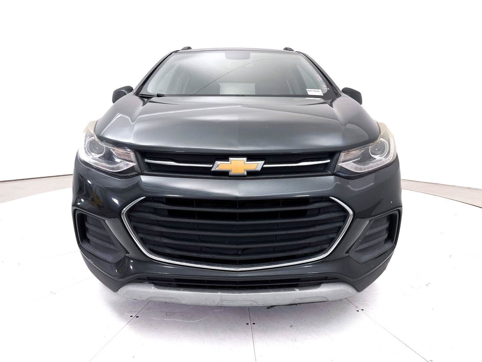 Used 2018 Chevrolet Trax LT w/ LT Convenience Package FWD image 2