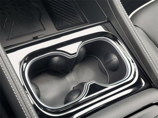 New 2026 Chrysler Pacifica Limited w/ Uconnect Theater Family Group image 31