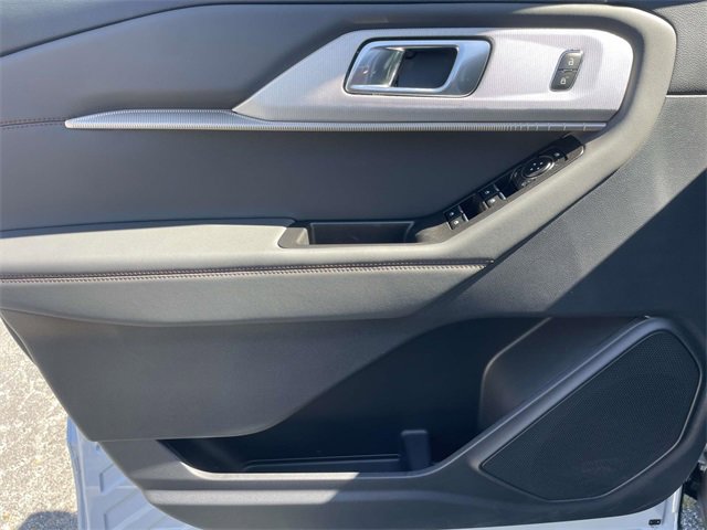 New 2025 Ford Explorer Active image 18