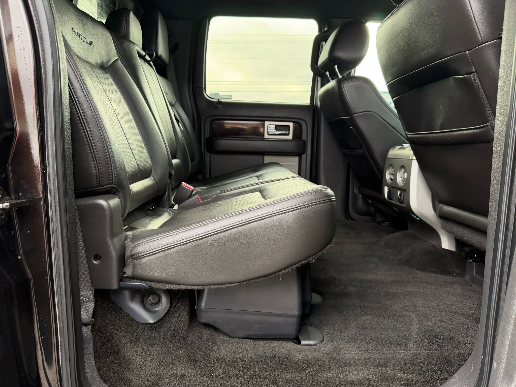 Used 2014 Ford F150 Platinum image 17