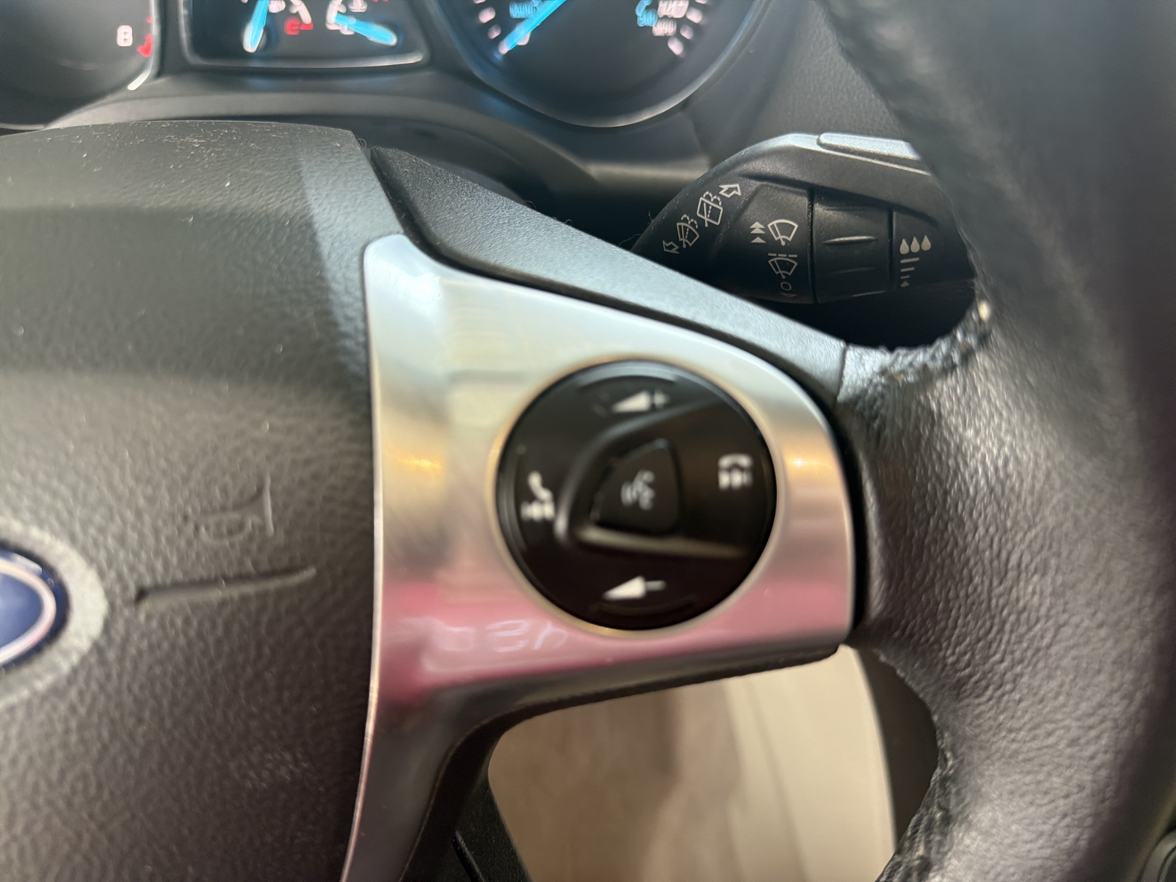 Used 2016 Ford Escape Titanium FWD image 31