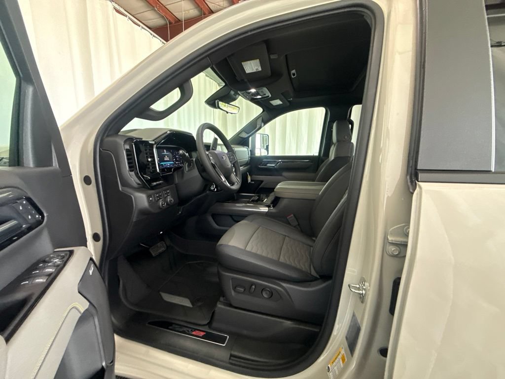 New 2026 Chevrolet Silverado 2500 ZR2 w/ LPO, Dark Essentials Package AWD/4WD image 19
