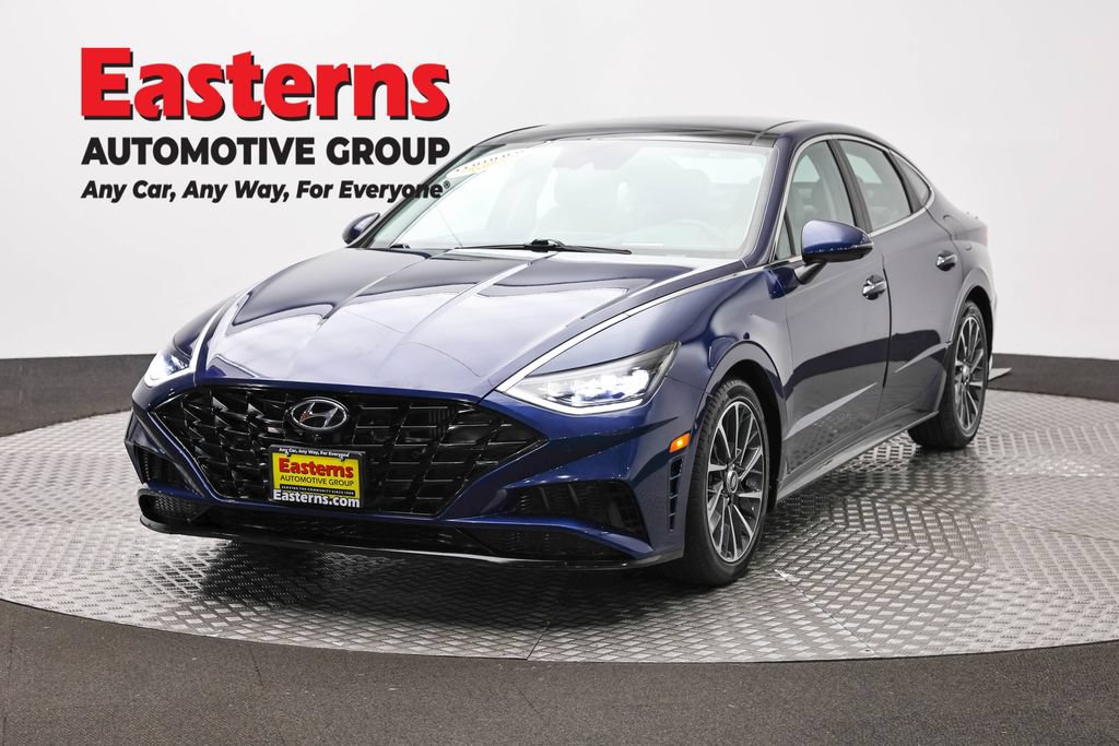 Used 2021 Hyundai Sonata Limited w/ Winter Weather Package FWD image 1
