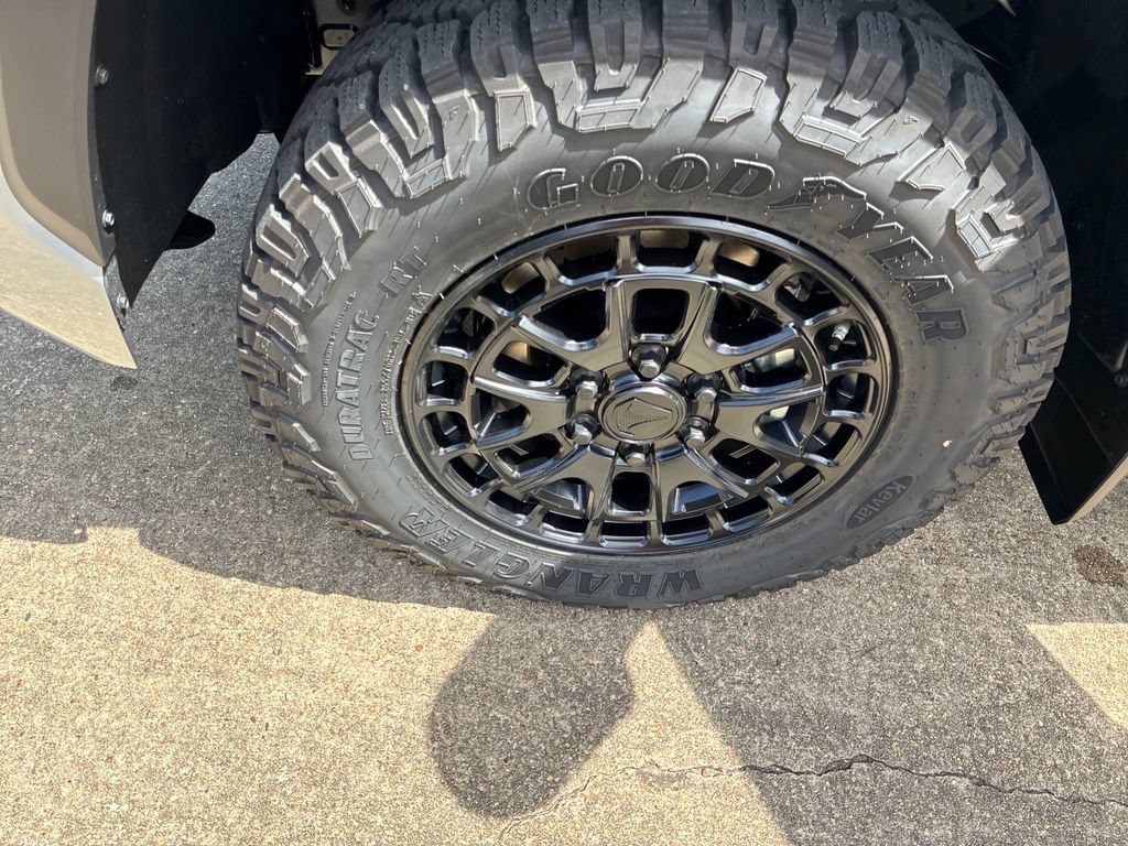 New 2026 Toyota Tundra SR5 AWD/4WD image 32