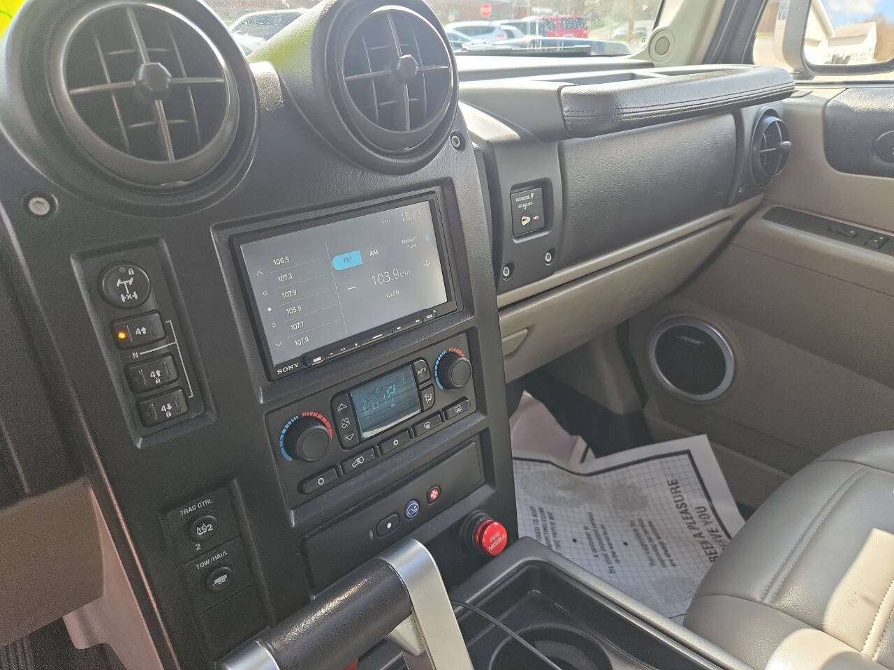 Used 2003 HUMMER H2 w/ Preferred Equipment Group AWD/4WD image 20