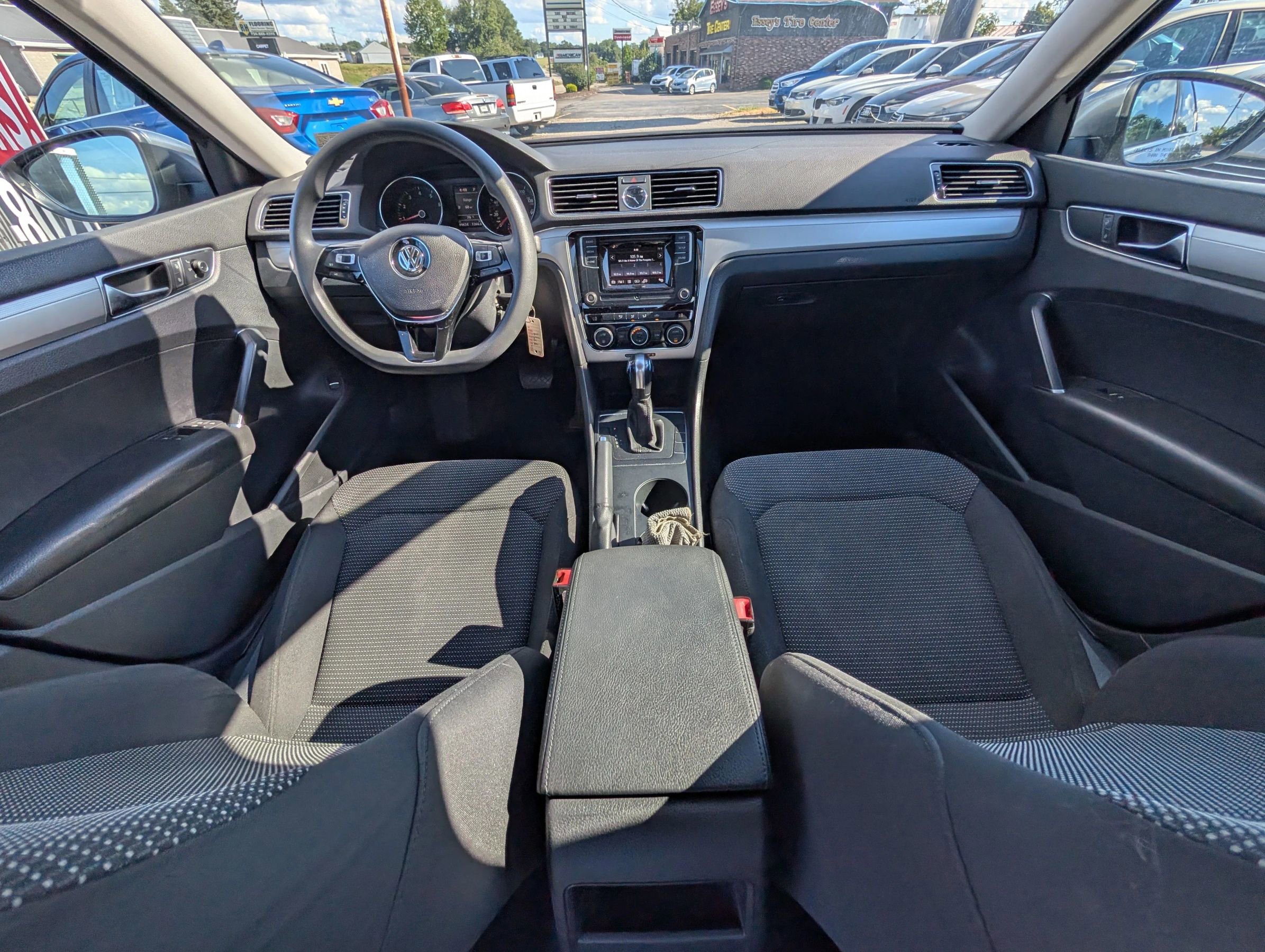 Used 2017 Volkswagen Passat 1.8T S image 14