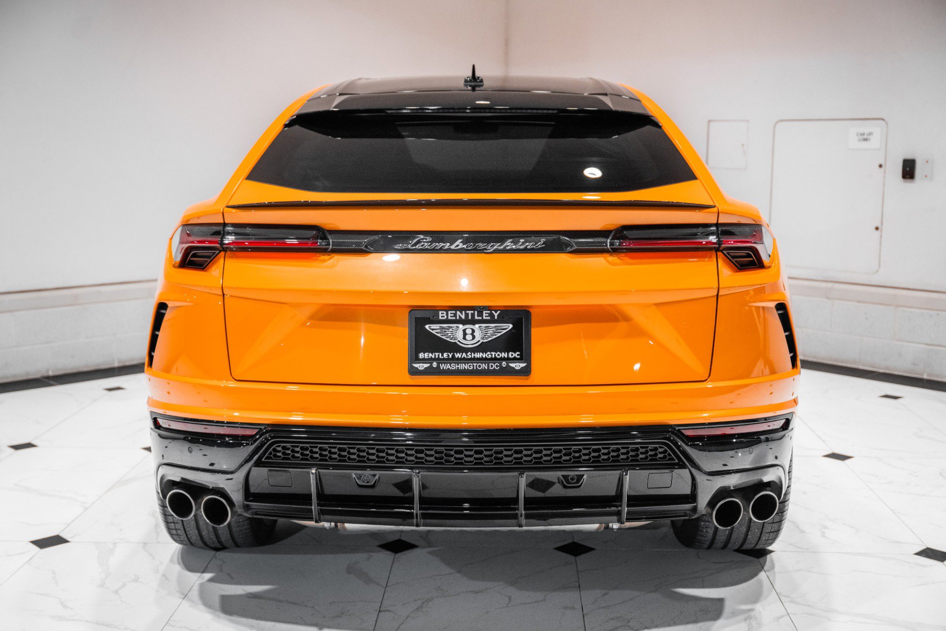 Used 2022 Lamborghini Urus image 8