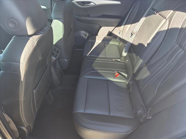 Used 2024 Buick Envision Avenir image 18