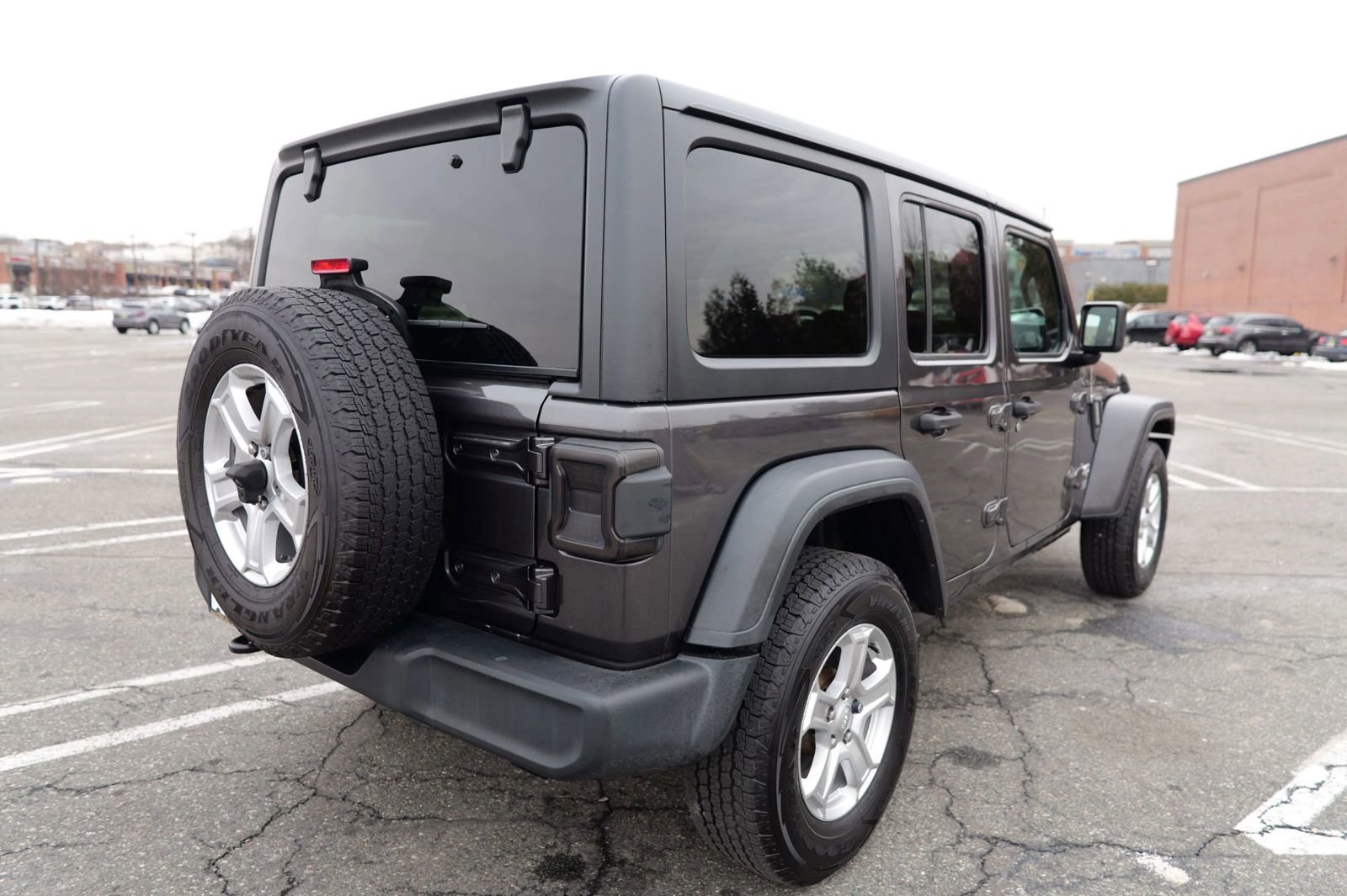 Used 2019 Jeep Wrangler Unlimited Sport S image 9