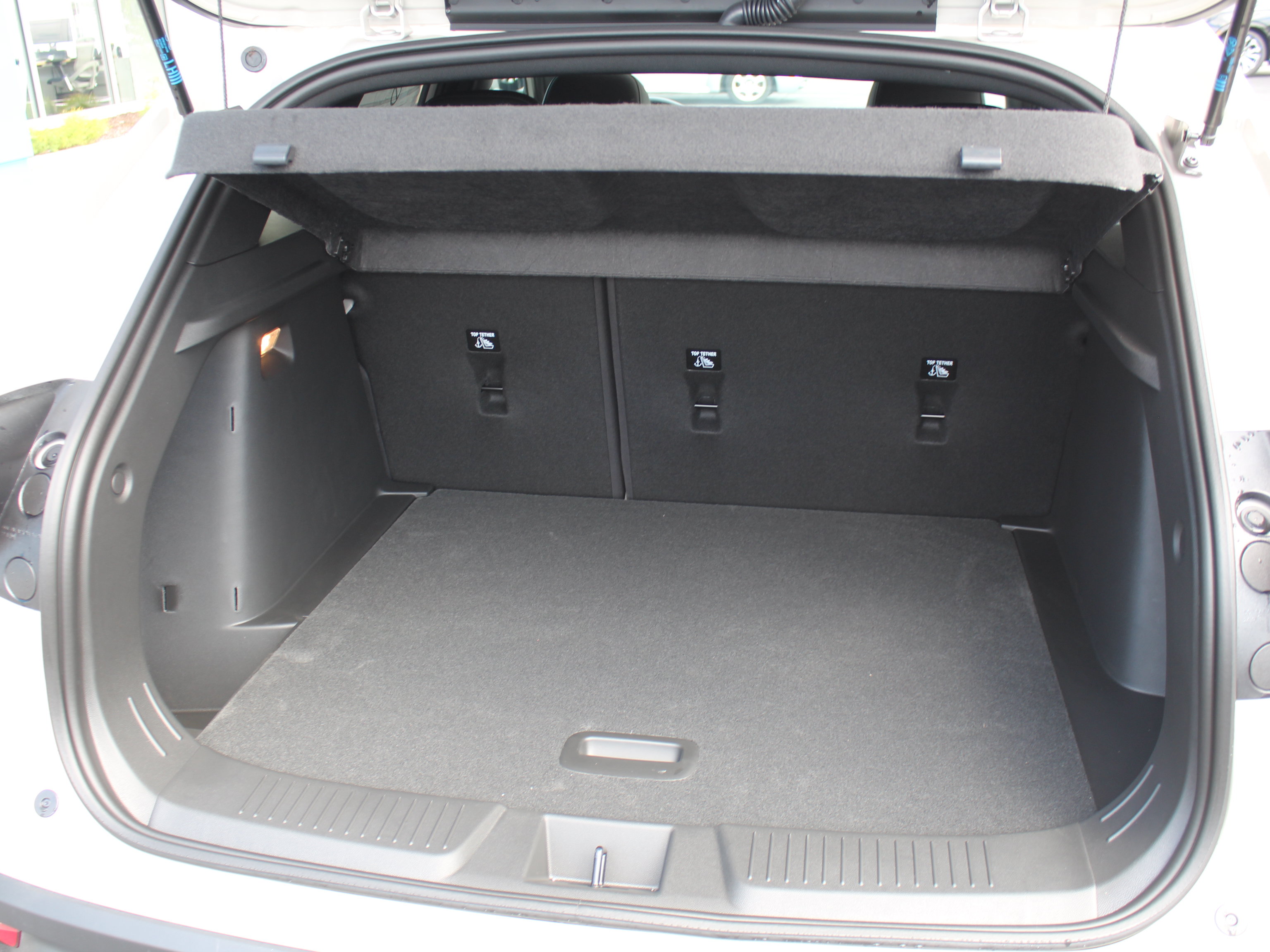 New 2026 Chevrolet Trax RS w/ Sunroof Package FWD image 18