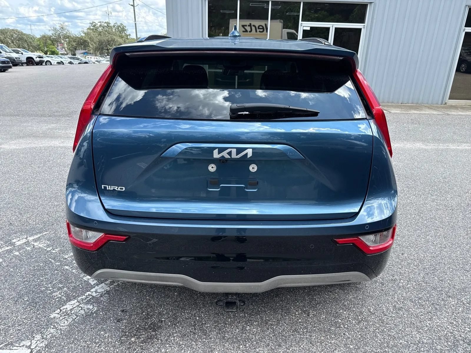 Used 2023 Kia Niro Wind FWD image 9