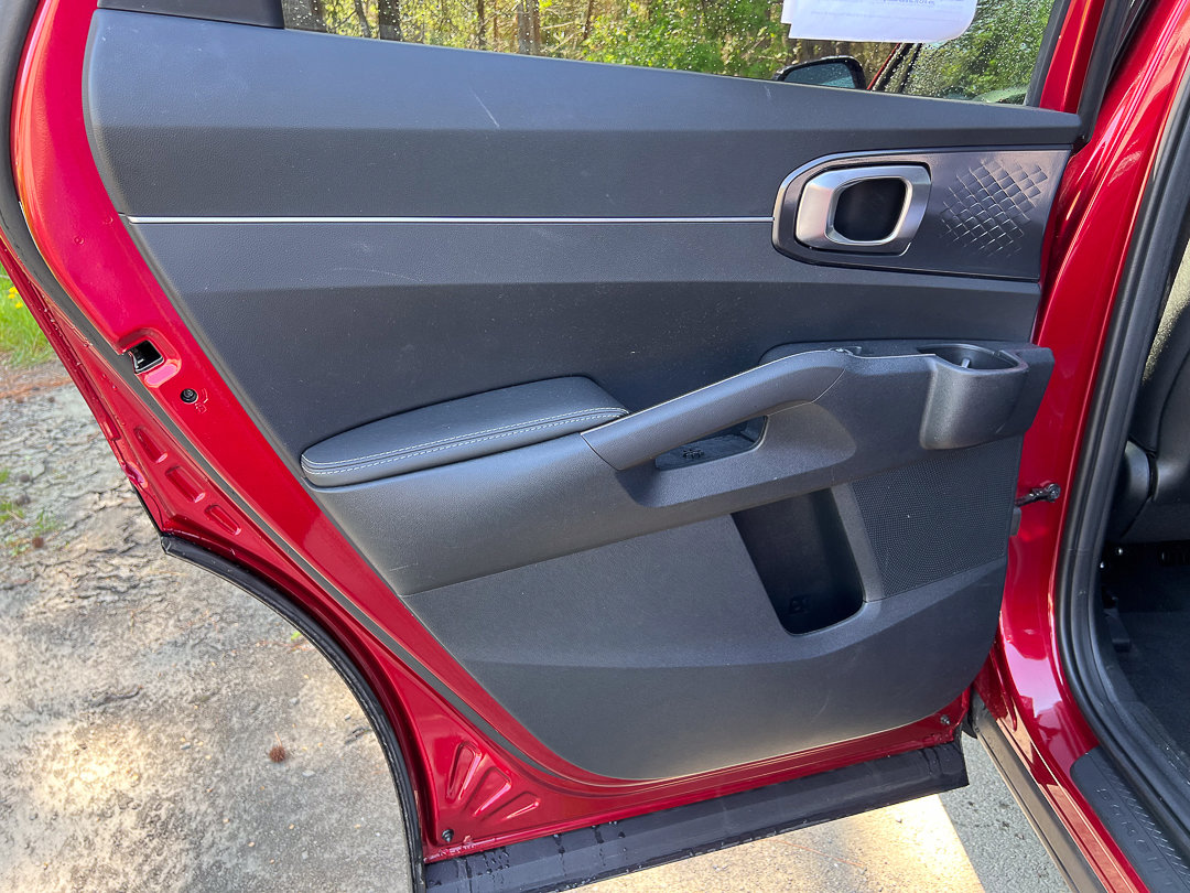 Used 2023 Kia Sorento LX AWD/4WD image 25