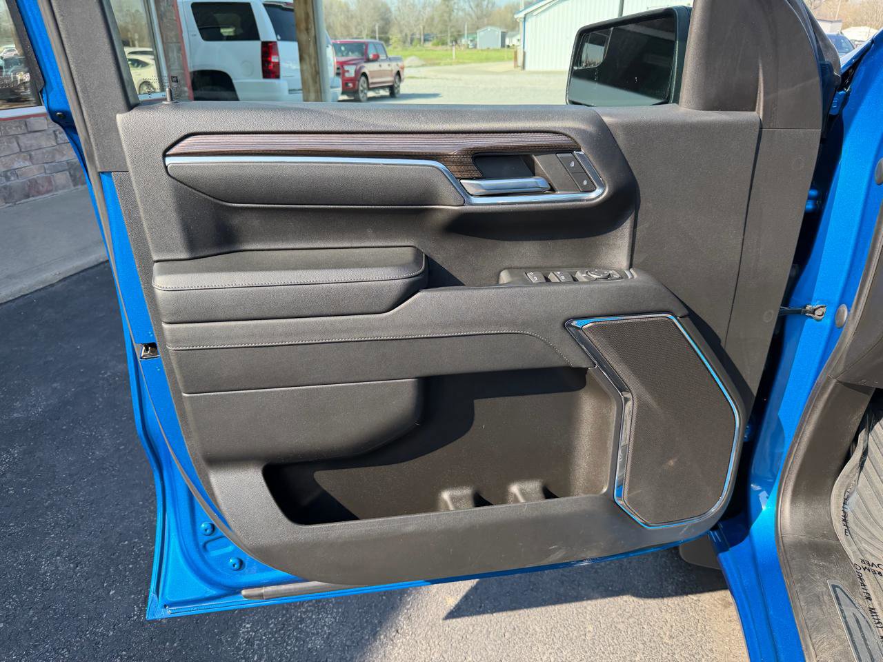 Used 2024 Chevrolet Silverado 1500 RST AWD/4WD image 12