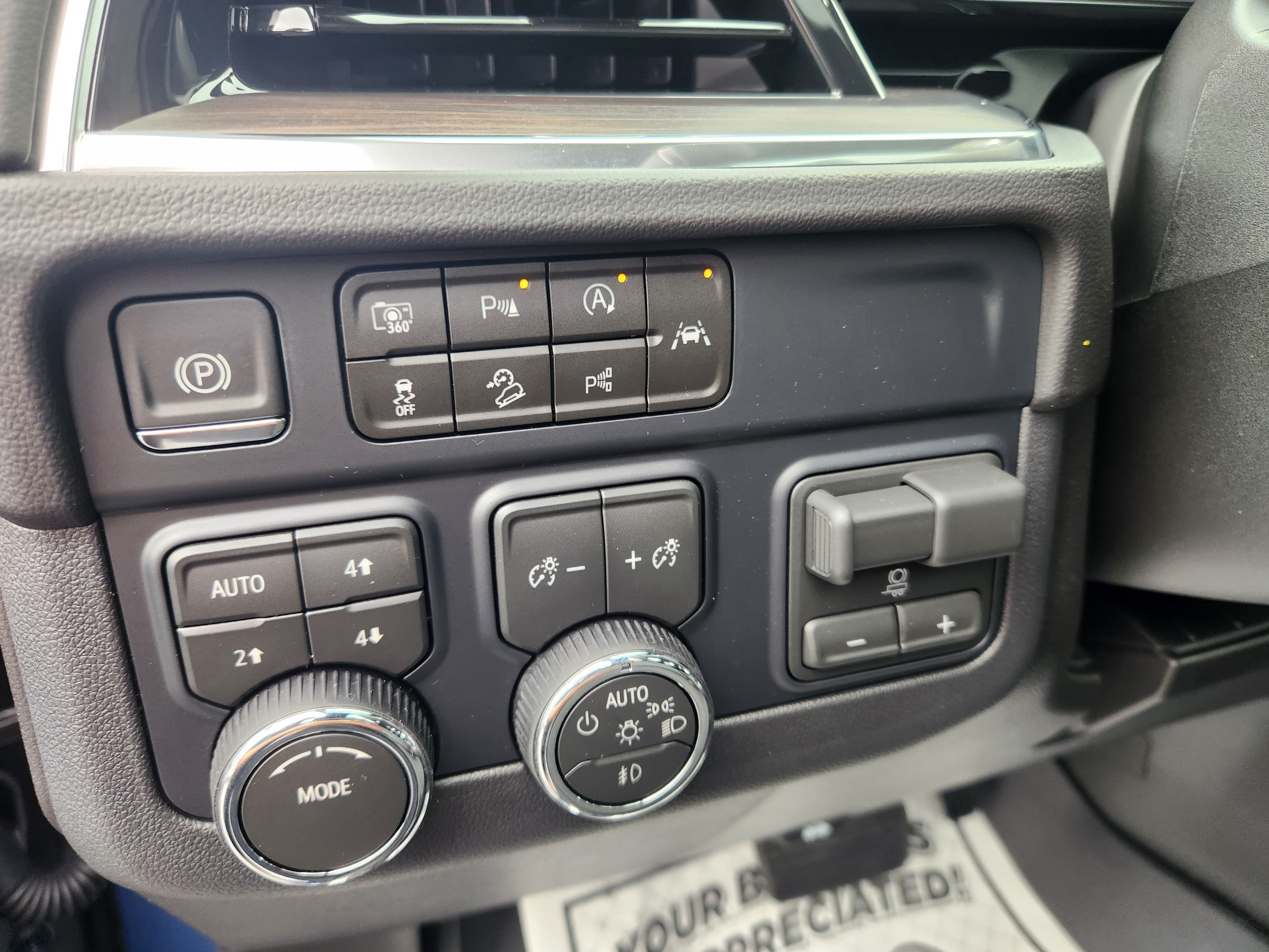 New 2027 Chevrolet Tahoe LT w/ Comfort Package AWD/4WD image 12