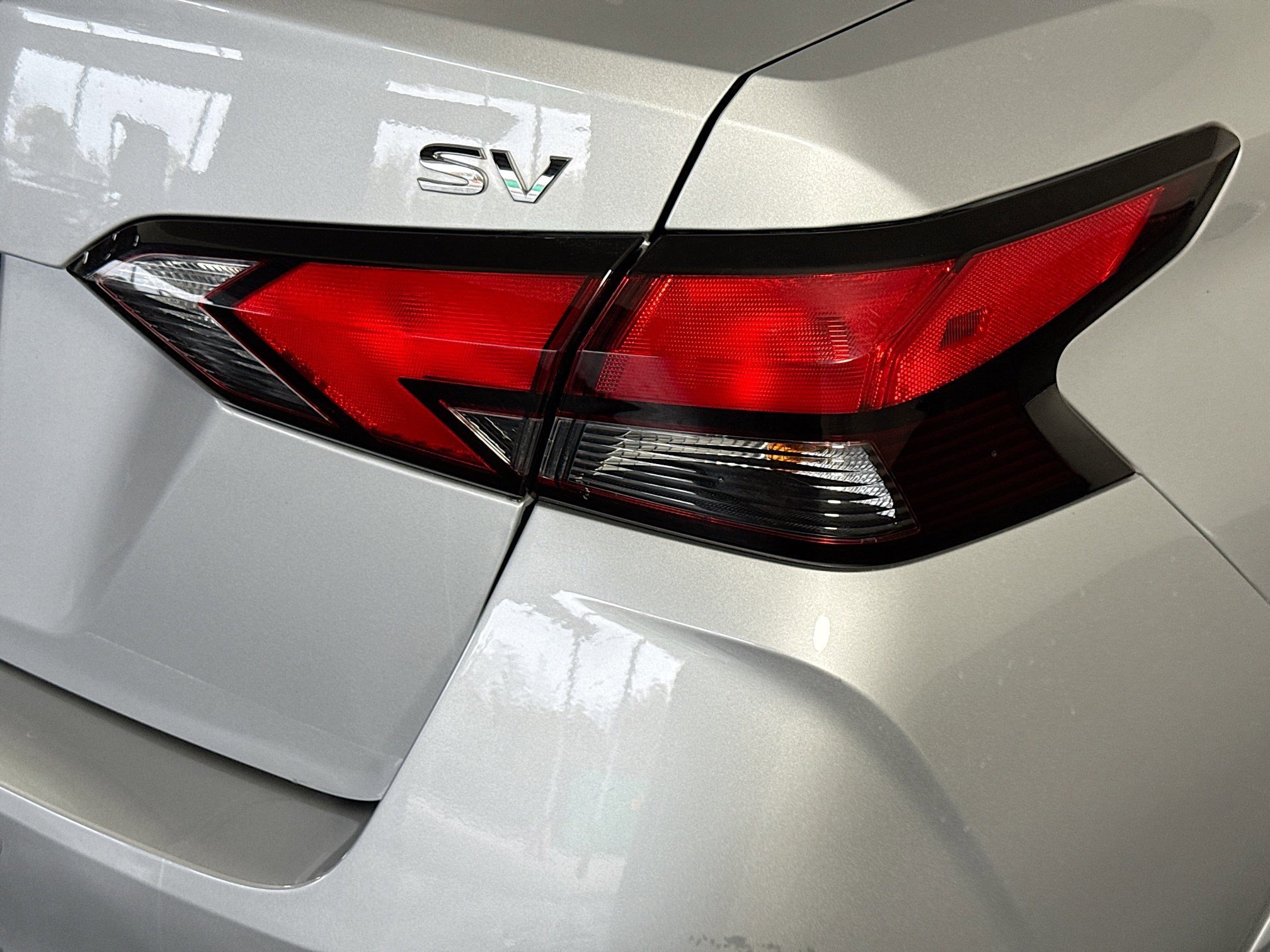 Used 2024 Nissan Versa SV w/ Trunk Package image 34