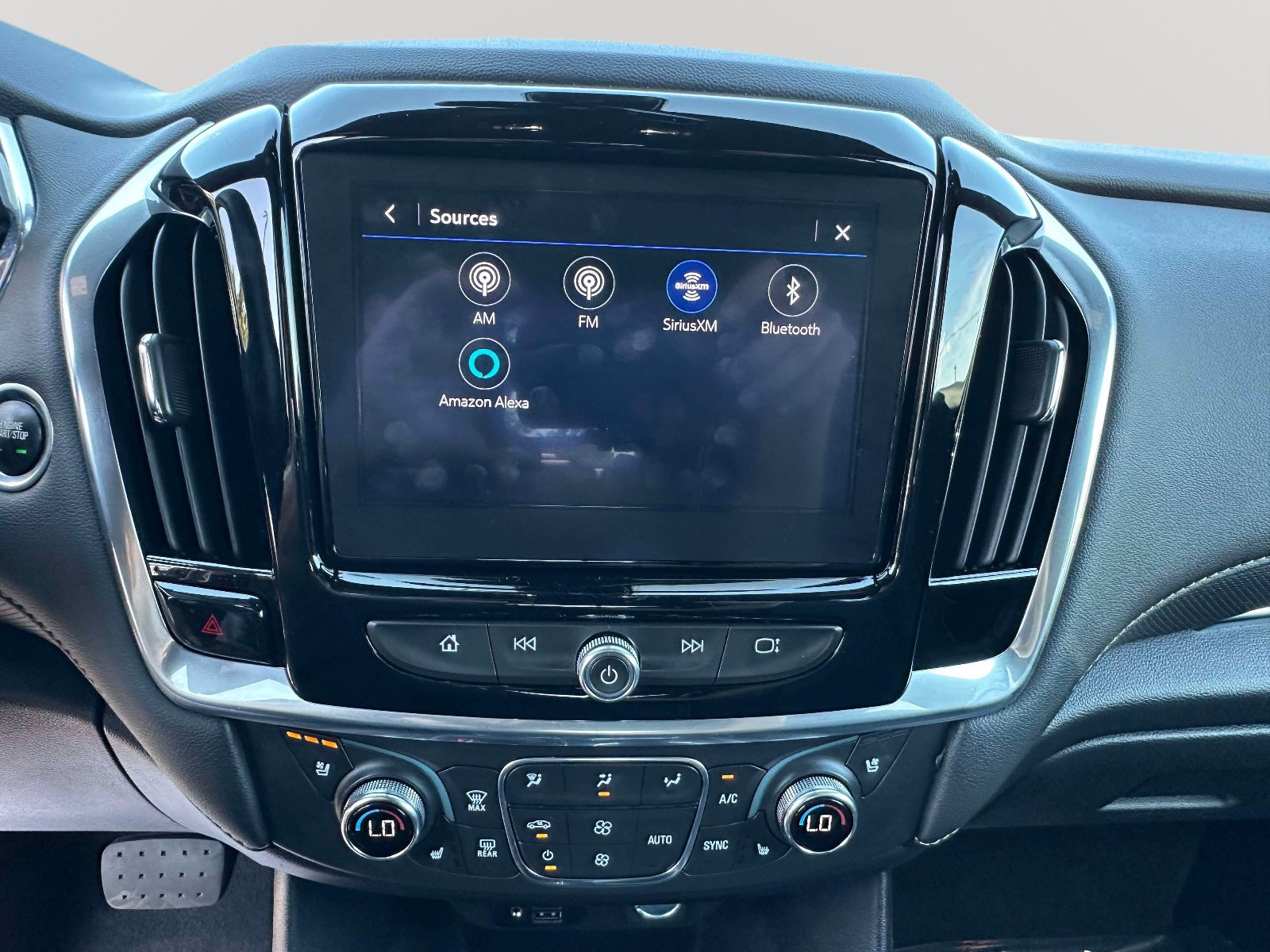 Used 2023 Chevrolet Traverse Premier w/ LPO, Floor Liner Package FWD image 9