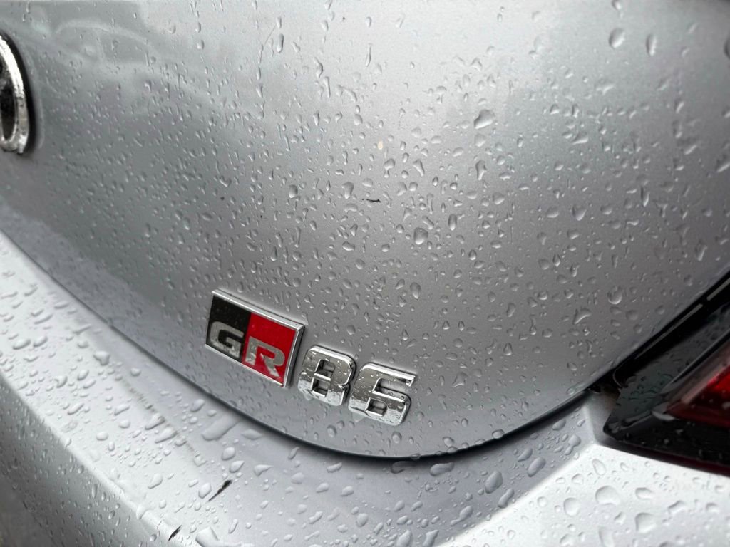 Used 2022 Toyota GR86 Premium image 12