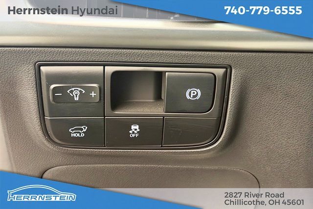 Used 2025 Hyundai Tucson Limited image 17