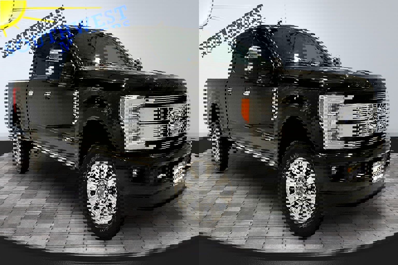 Used 2019 Ford F250 Platinum w/ Platinum Ultimate Package image 3