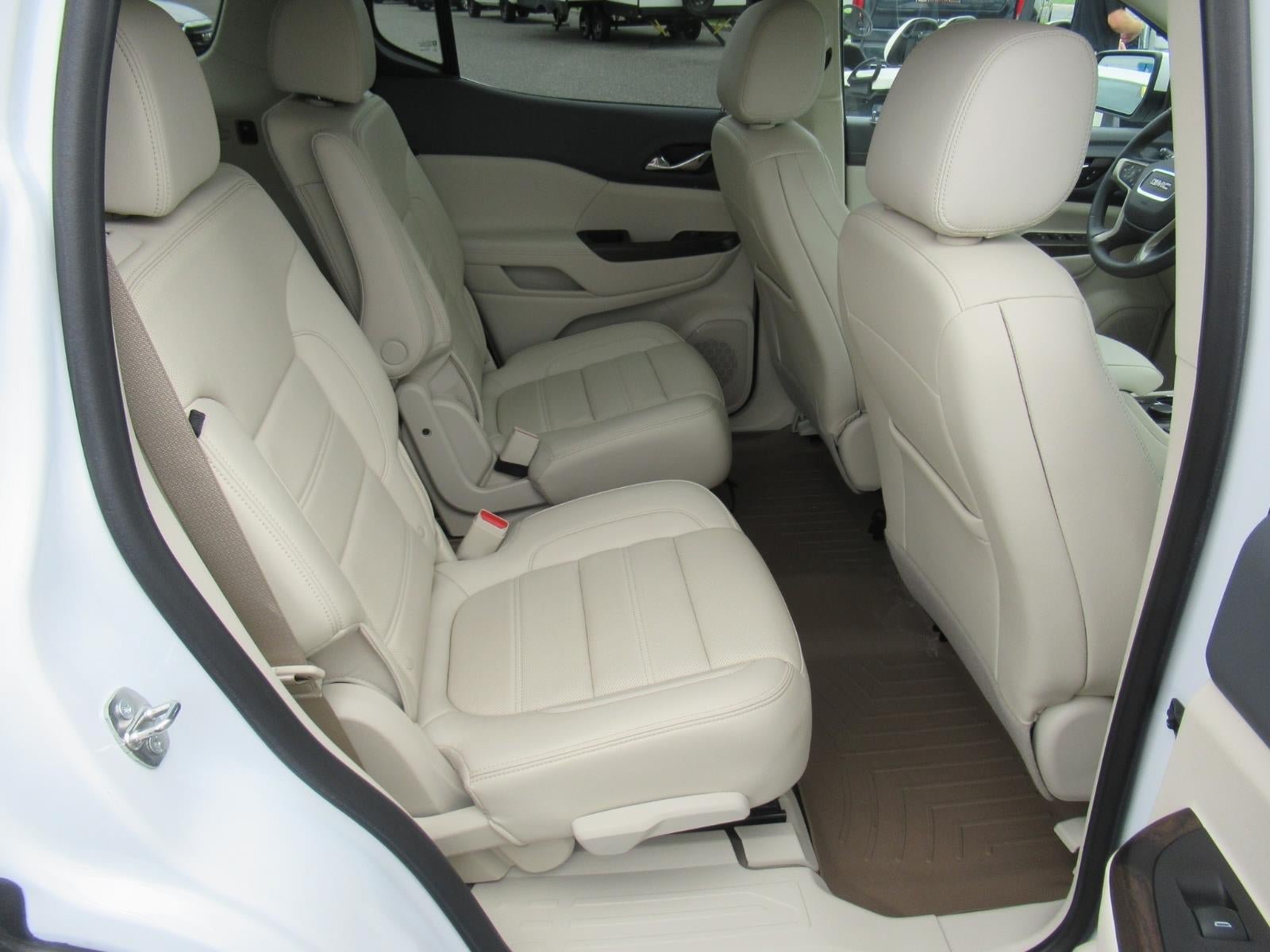 Used 2023 GMC Acadia Denali w/ Denali Ultimate Package FWD image 35