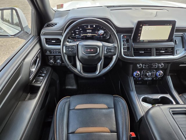 Used 2023 GMC Yukon AT4 w/ AT4 Premium Package AWD/4WD image 10