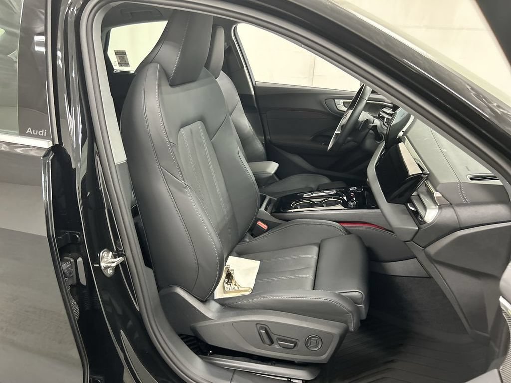 Used 2025 Audi A5 2.0T Premium Plus w/ Premium Plus AWD/4WD image 24