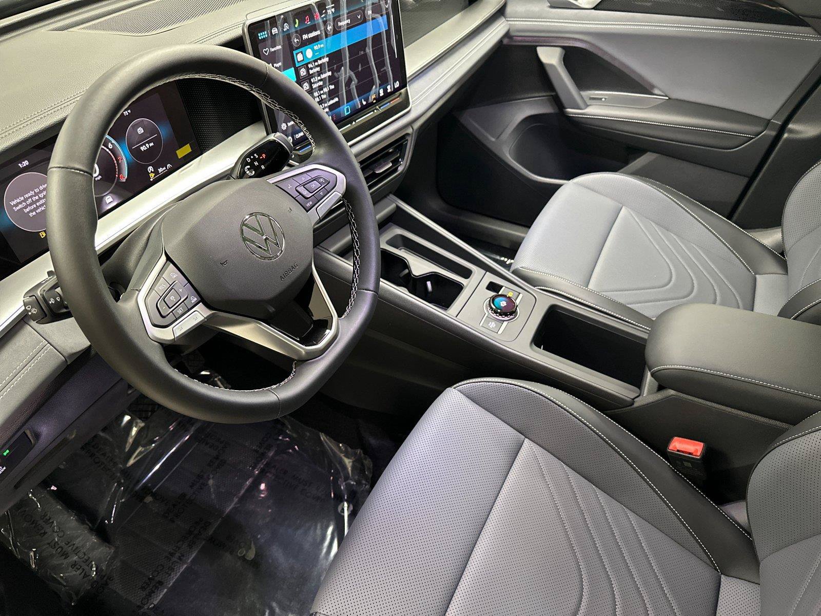 New 2026 Volkswagen Tiguan SE AWD/4WD image 9